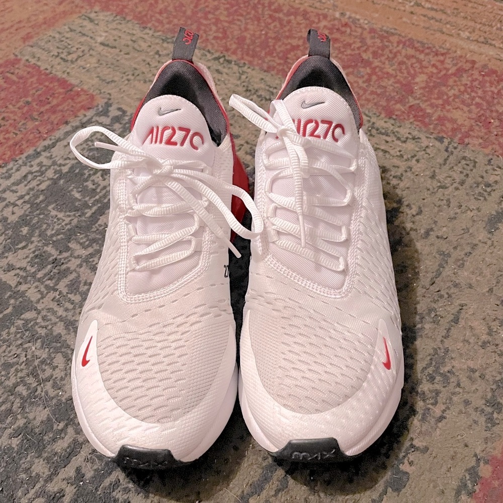 Nike Air Max 270
“White Black University Red” Mens Size 11.5US/10.5UK/45.5EUR